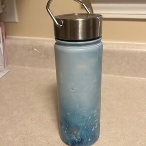 Gaiam 18oz Wide Mouth Water Bottle-Stainless Steel-Insulated-Leakproof Blue used